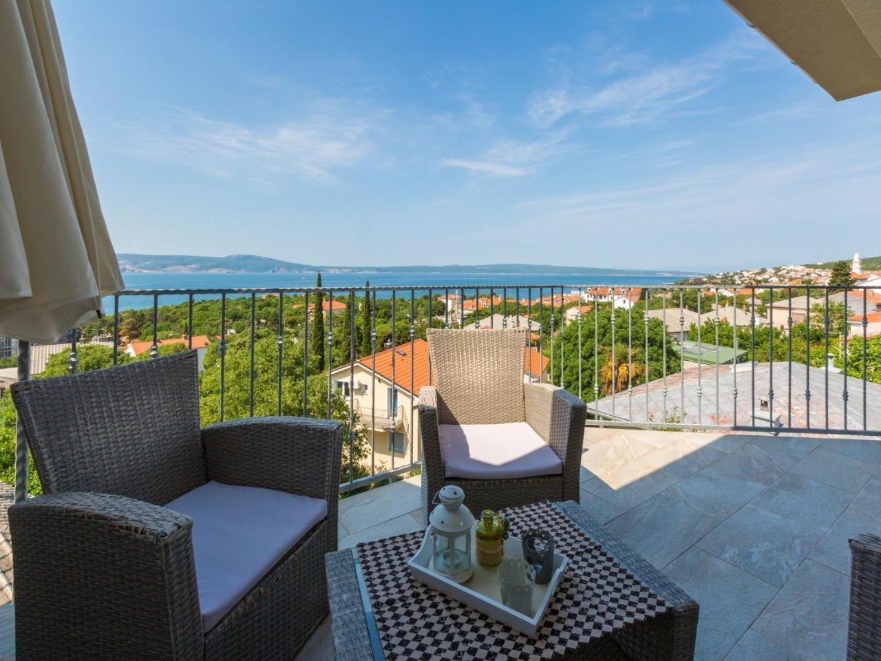 Apartments Lavarin Novi Vinodolski Extérieur photo