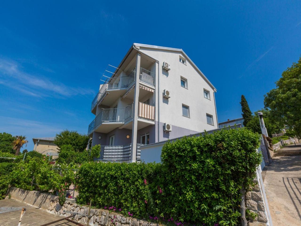 Apartments Lavarin Novi Vinodolski Extérieur photo