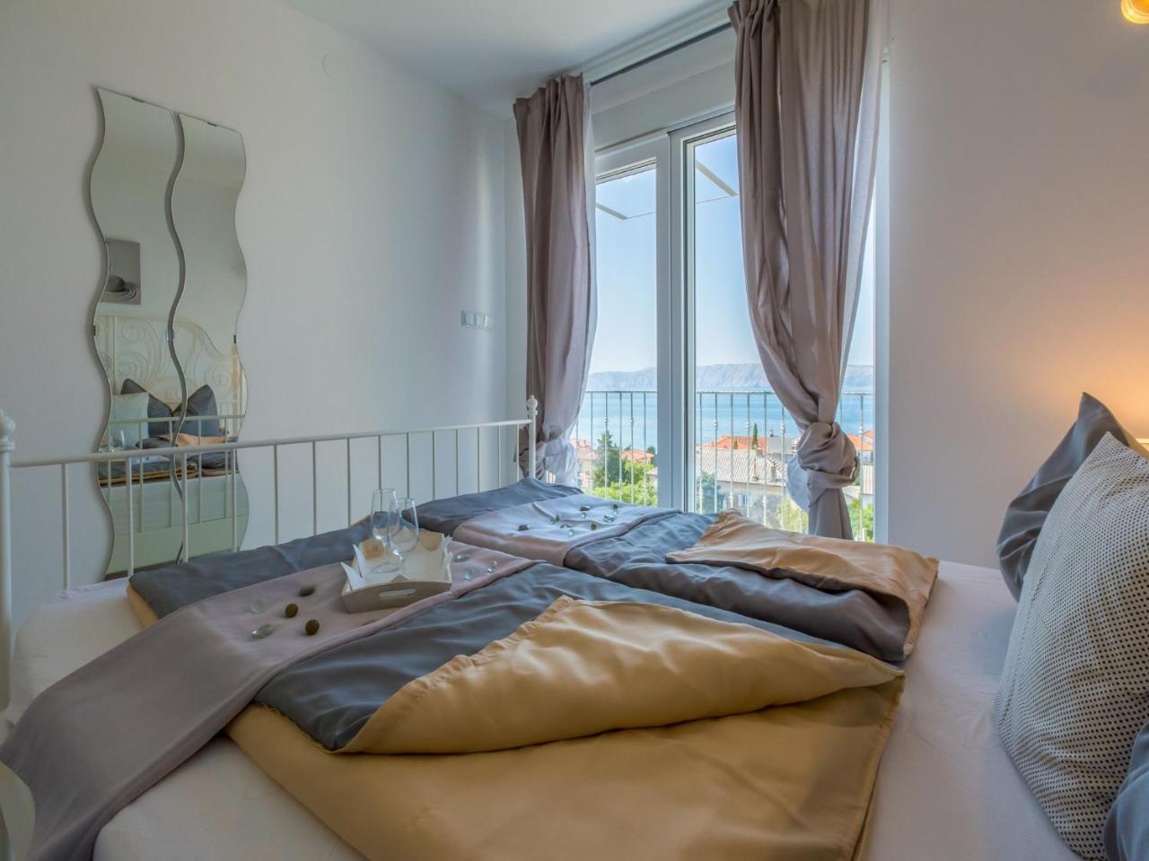 Apartments Lavarin Novi Vinodolski Extérieur photo