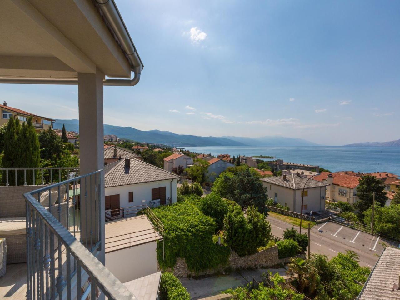 Apartments Lavarin Novi Vinodolski Extérieur photo