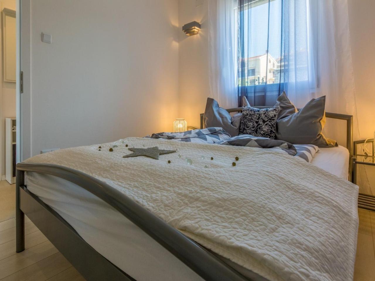 Apartments Lavarin Novi Vinodolski Extérieur photo