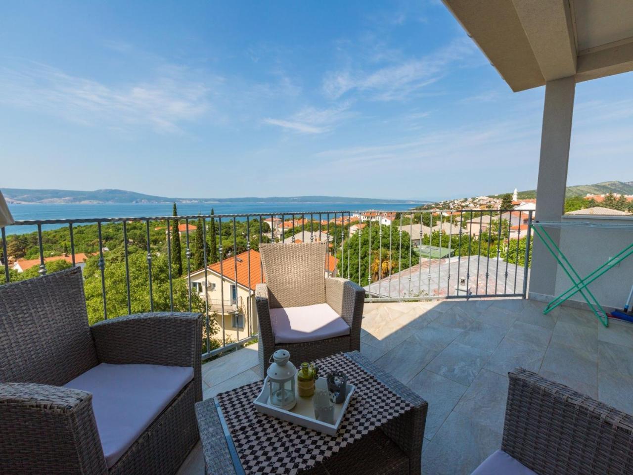 Apartments Lavarin Novi Vinodolski Extérieur photo